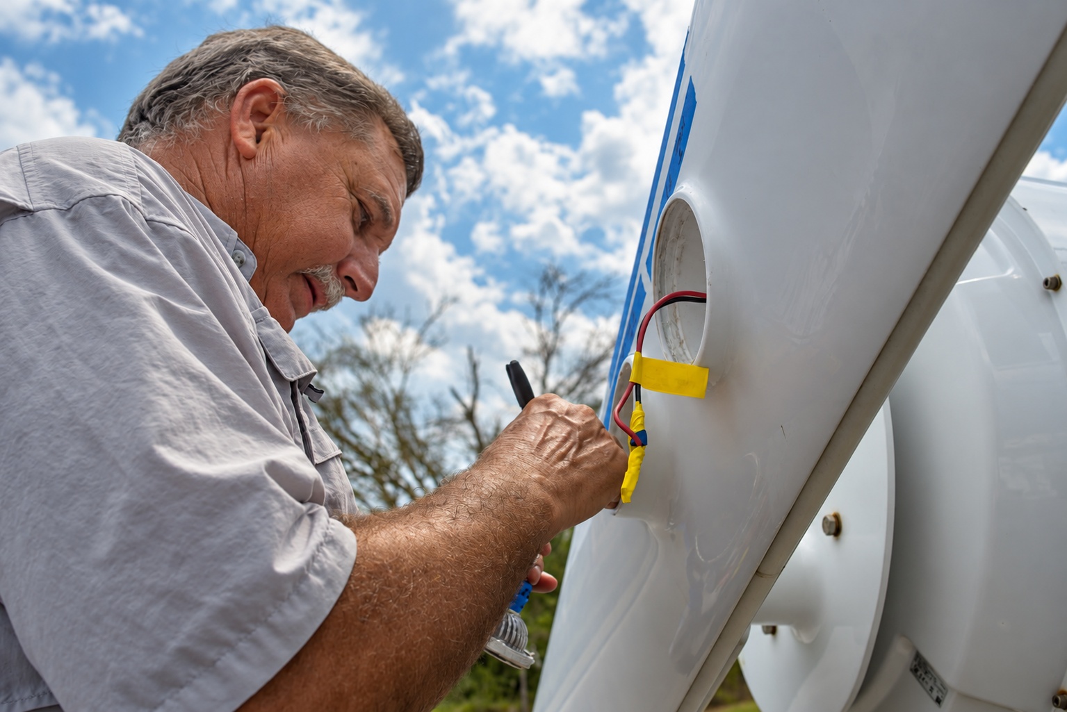 Marine Electronics & Radar Mast Wiring
