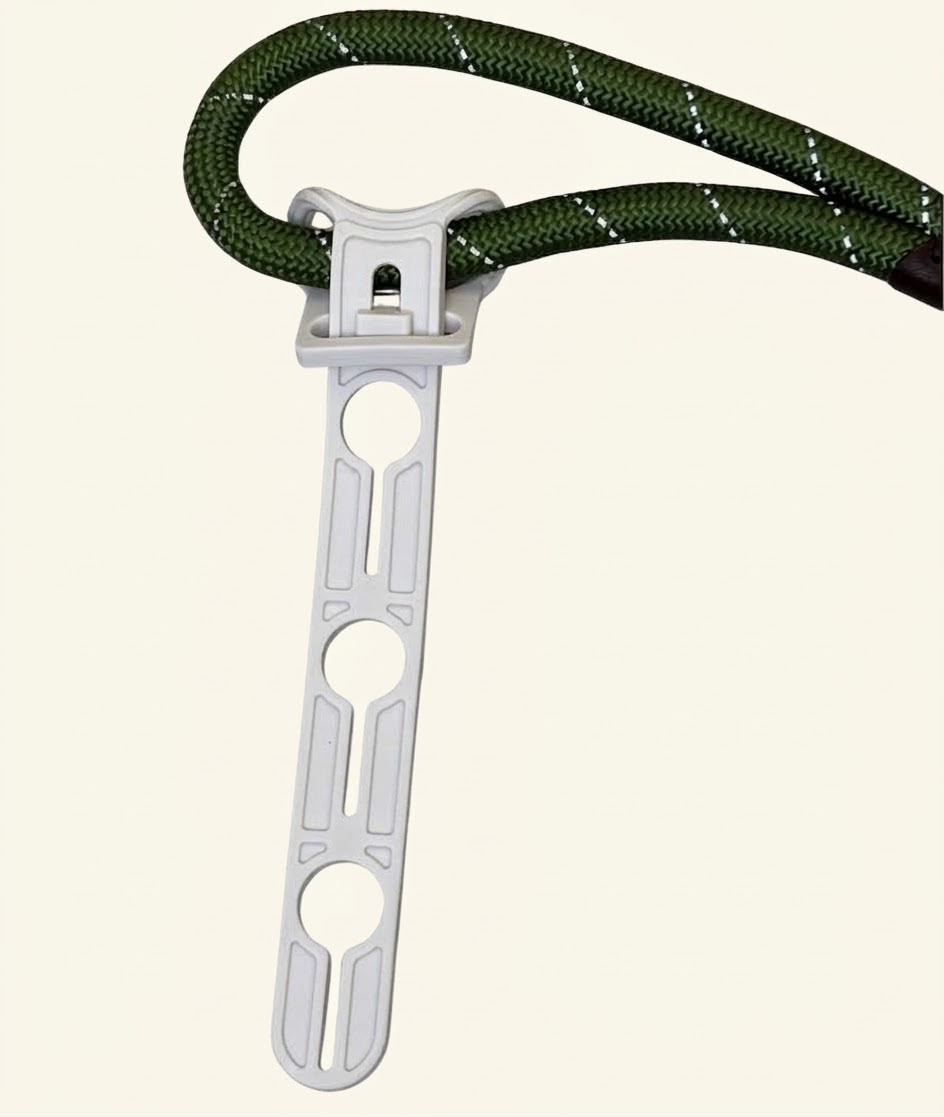 The Ploopp Hiker loop mounted on leash