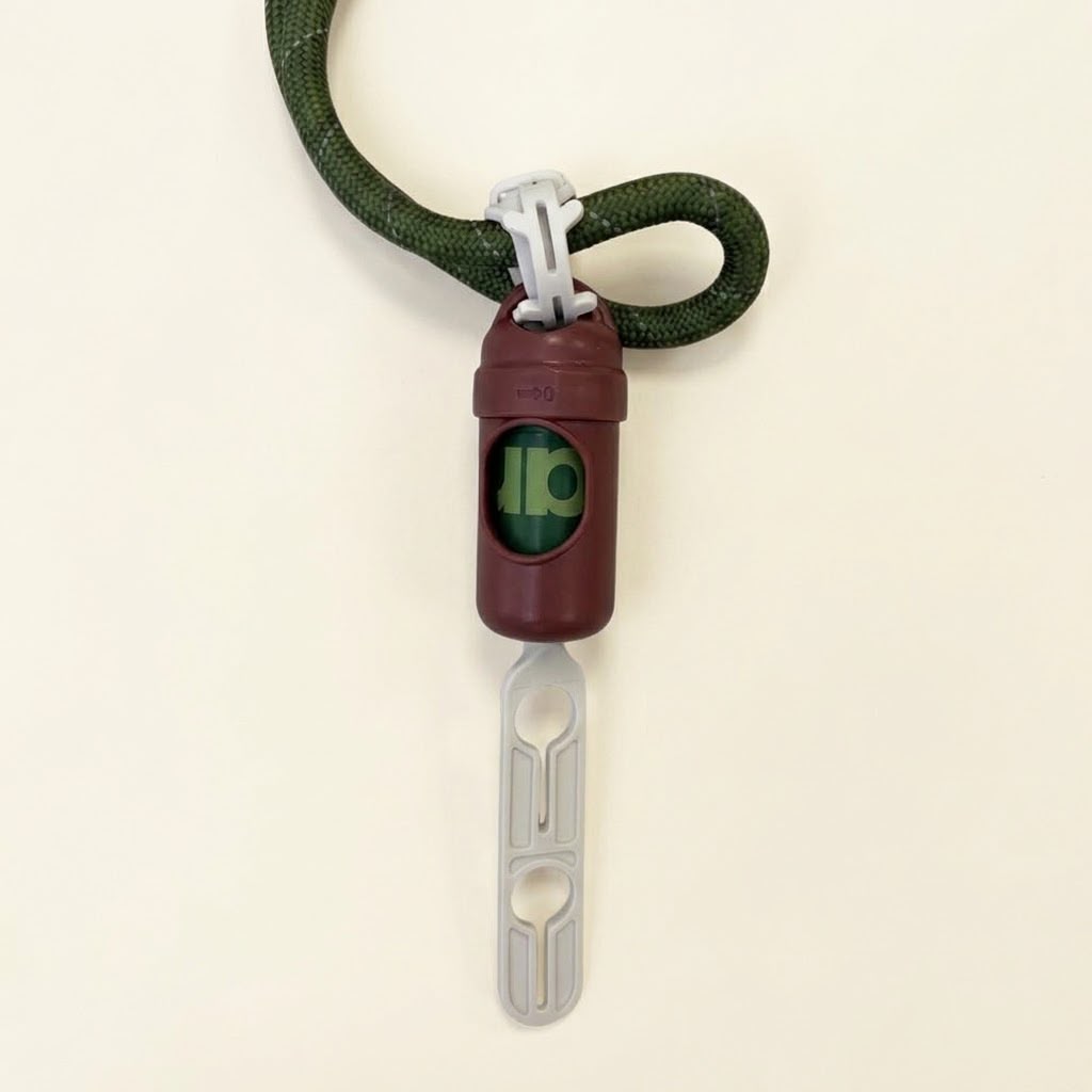 The Ploopp Walker all-in-one dispenser and loop
