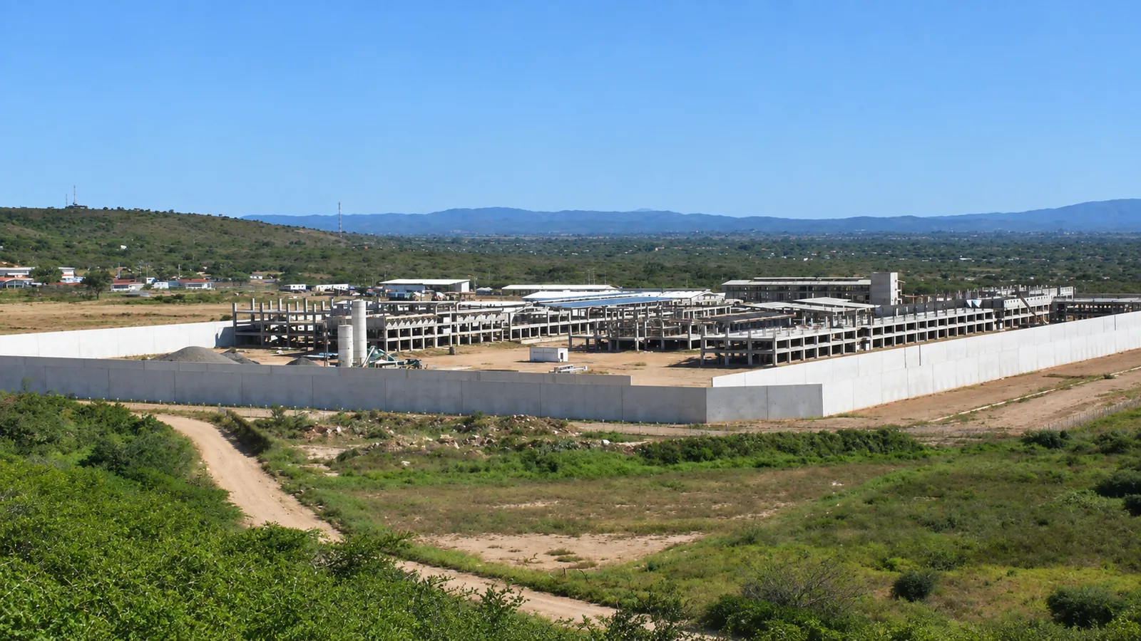 Construcción de la Comunidad Penitenciaria «Fénix Lara»