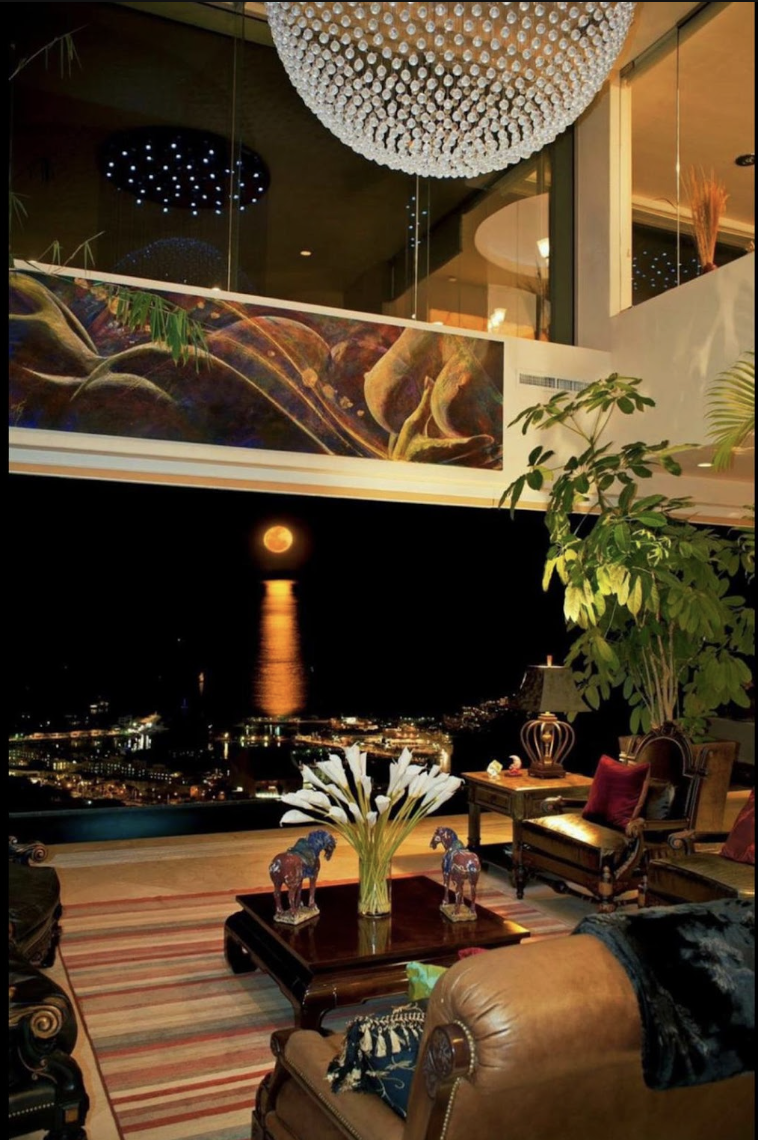 Evening atmosphere at La Diosa de la Luna
