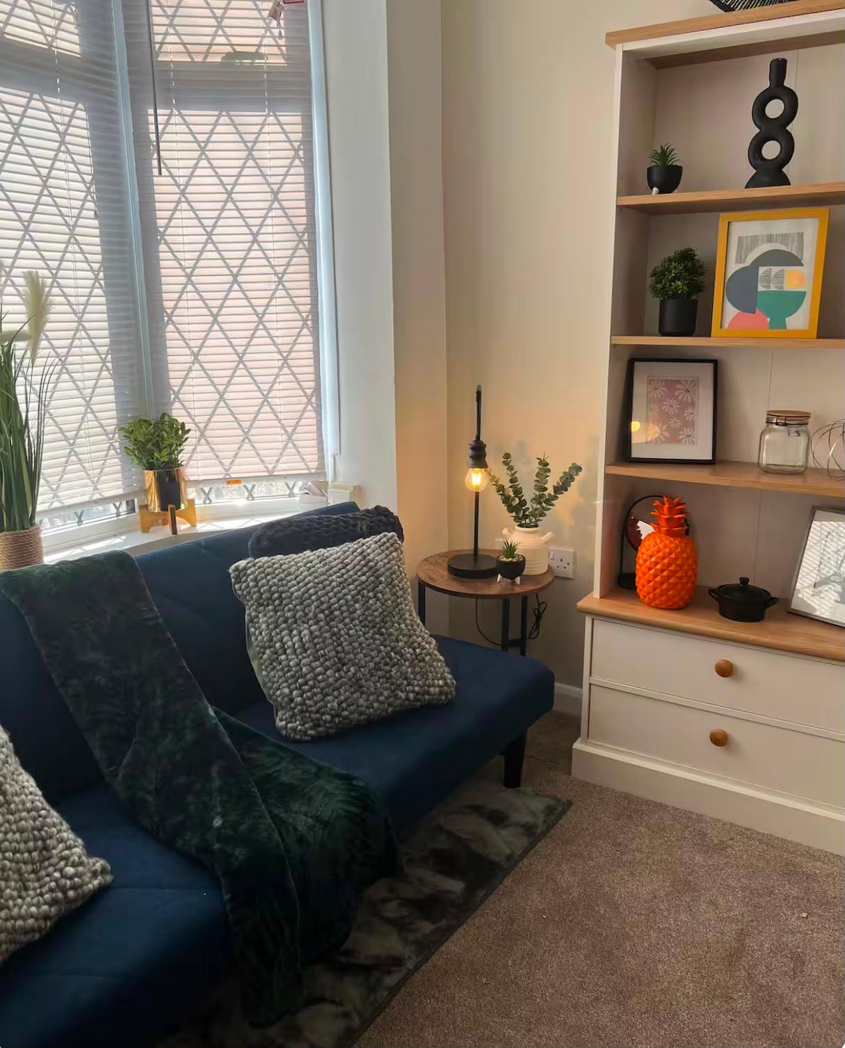 Charming 2 Bedroom Home in West Hull