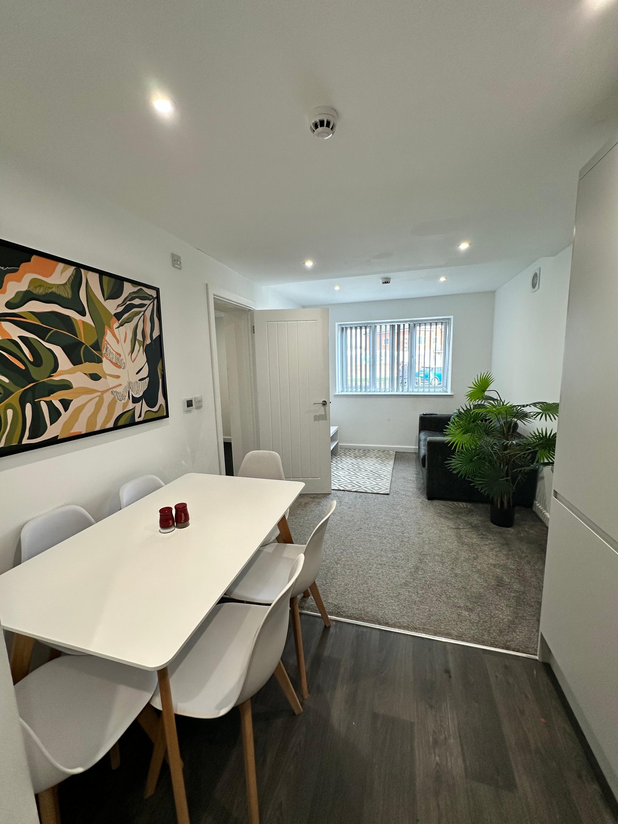 Modern & Comfortable 2 Bed Apartment