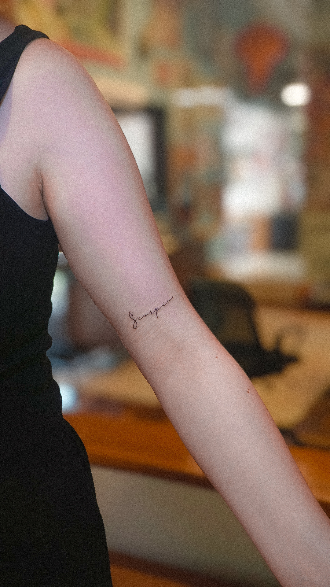 Scorpio minimalista