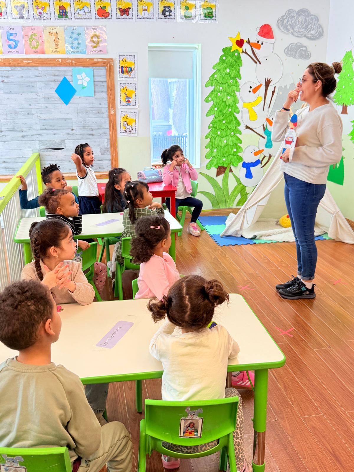 Moment d'échange et apprentissage avec l'éducatrice