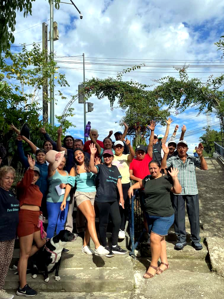 Paseo al aire libre y caminata de miembros de Vitalia Club