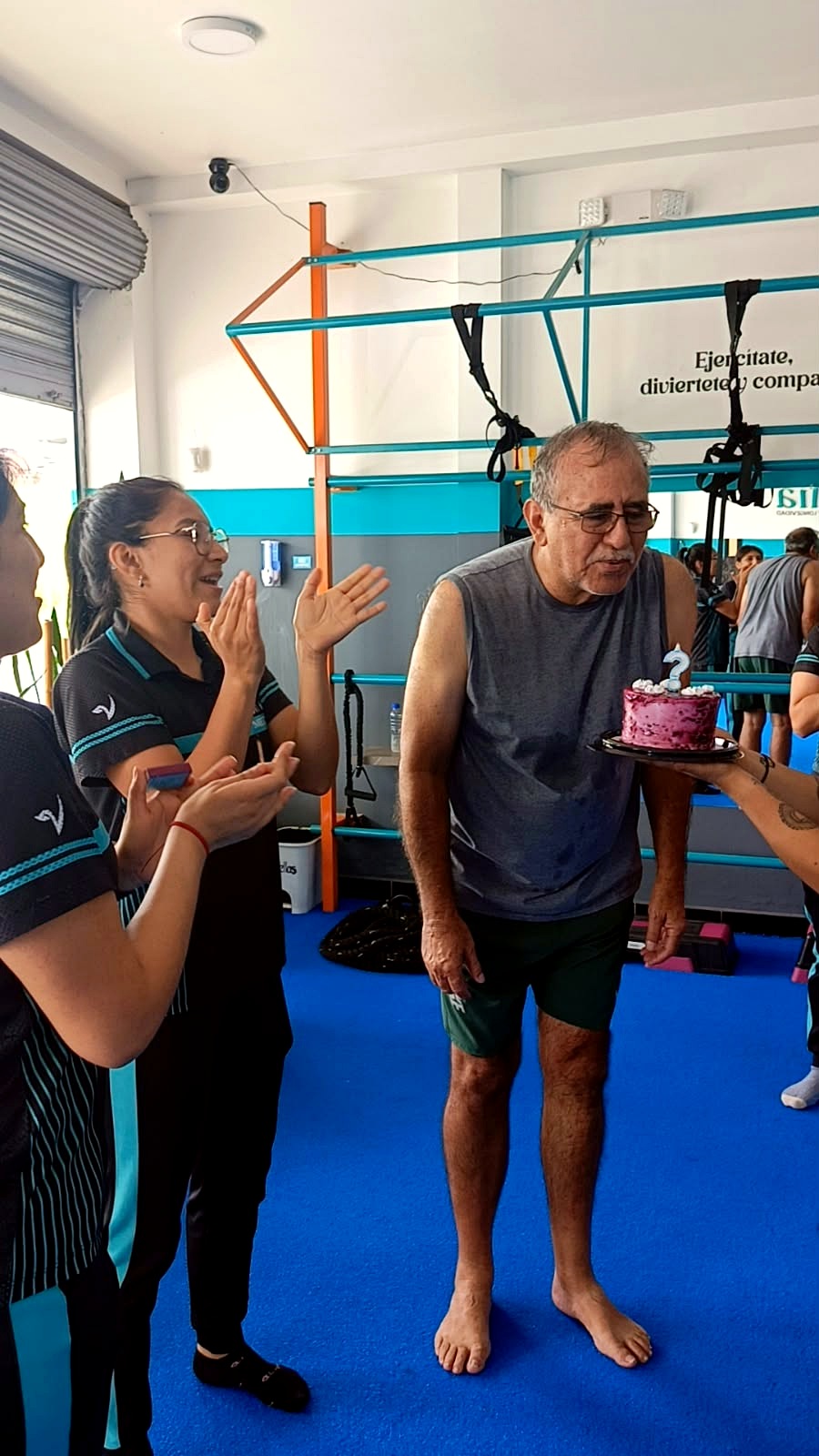 Celebración y alegría de miembros en Vitalia Club