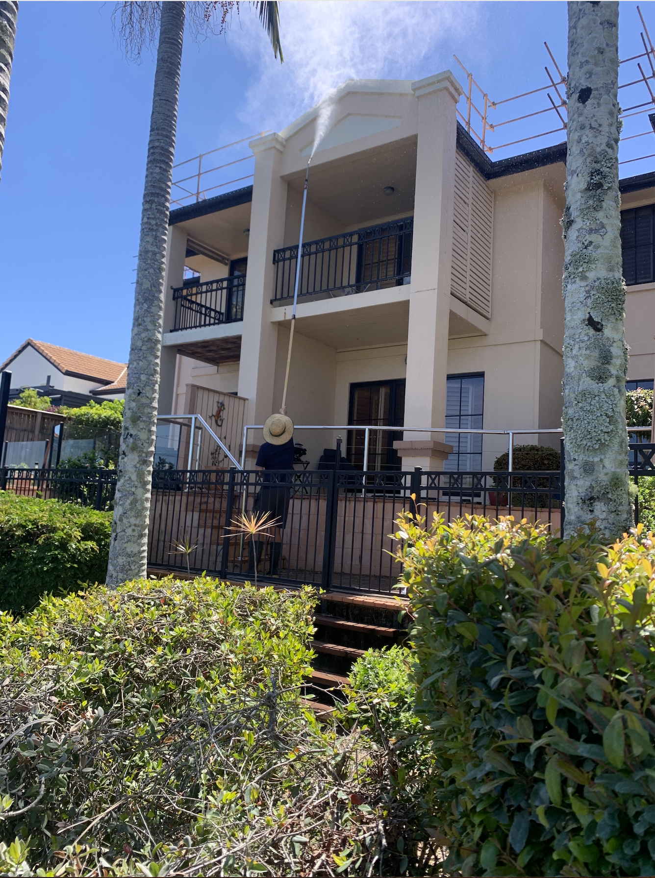 Wally's Master Blaster pressure cleaning a Gold Coast home
