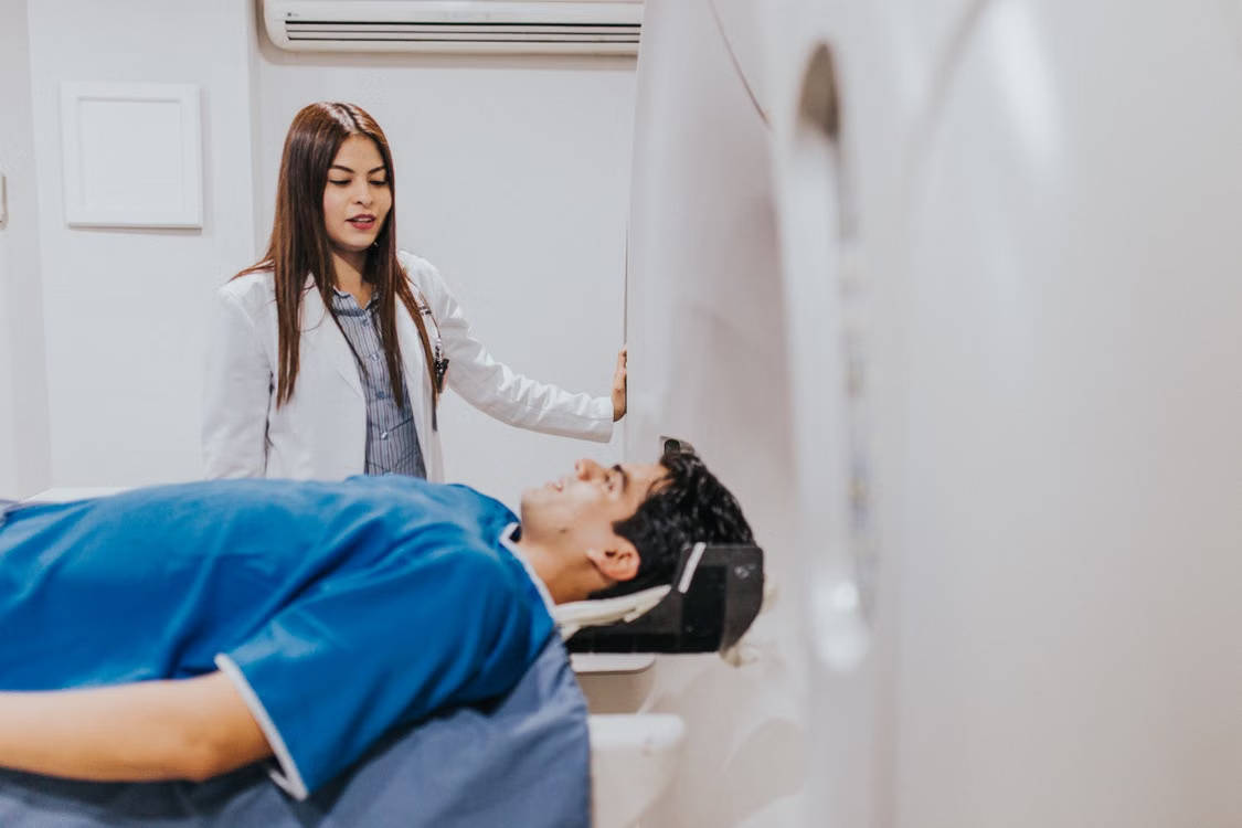 Cumplimiento de regulaciones COFEPRIS en clínica médica