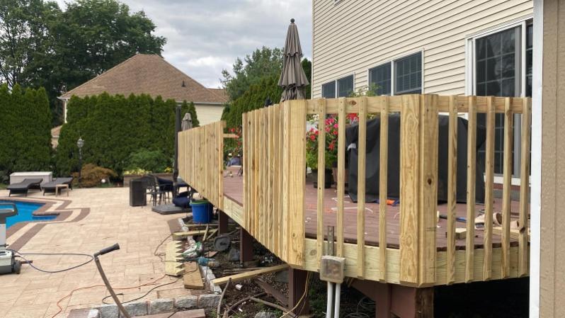 Custom Outdoor Deck & Poolside Privacy Railings