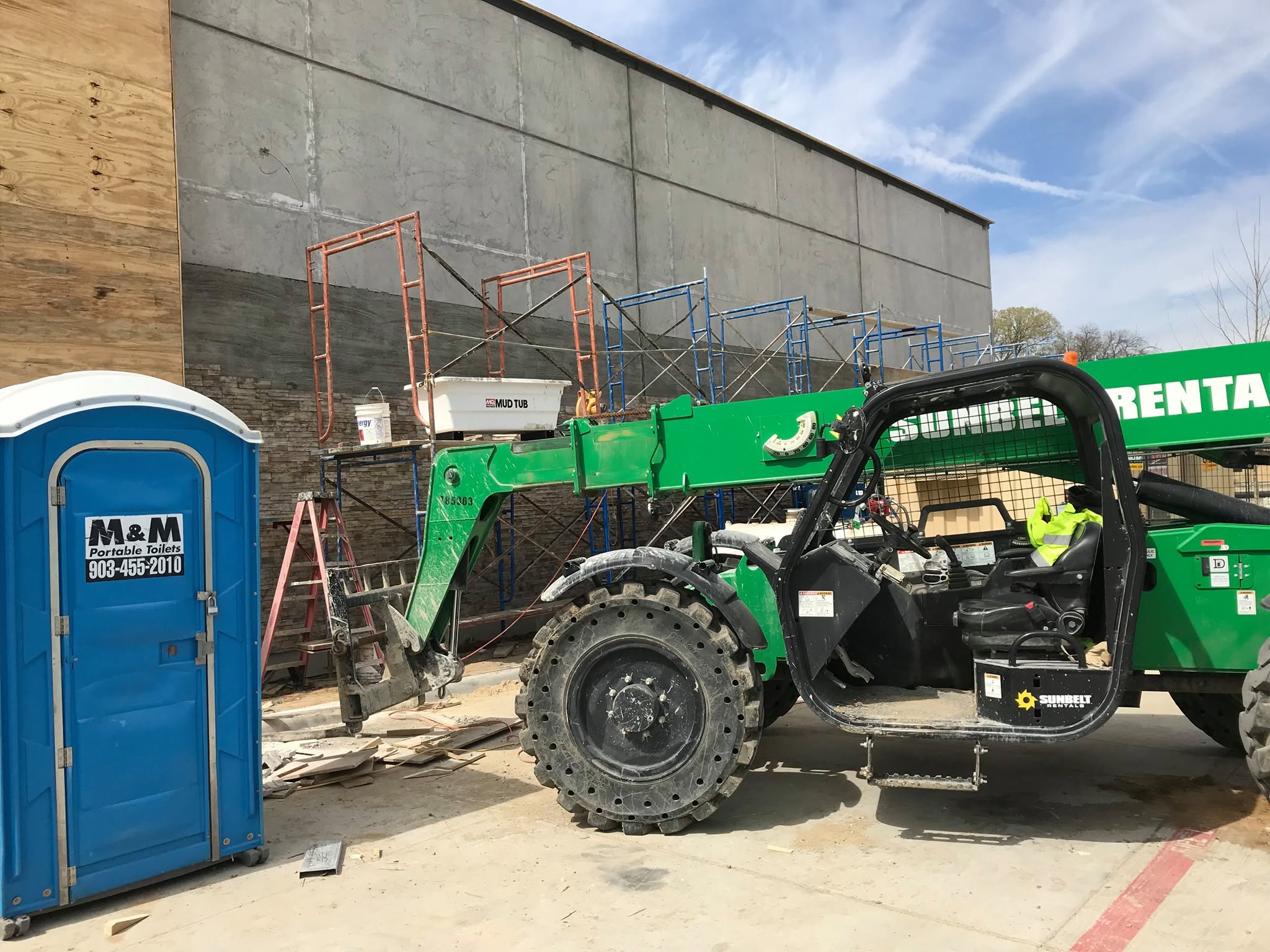Commercial Wall Masonry & Site Lift Operations