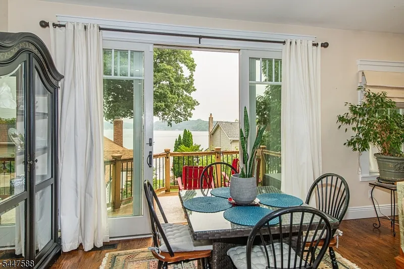 121 Maxim Dr, Hopatcong NJ — photo 9