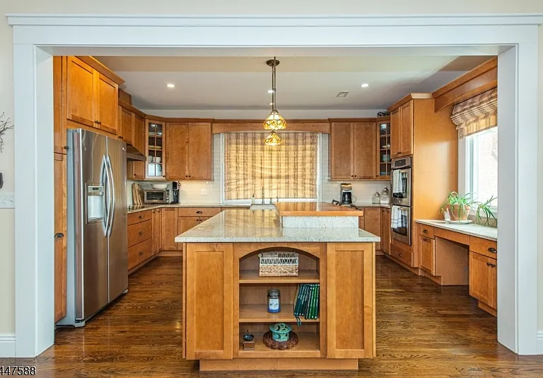 121 Maxim Dr, Hopatcong NJ — photo 3