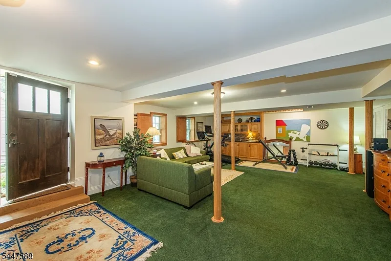 121 Maxim Dr, Hopatcong NJ — photo 20