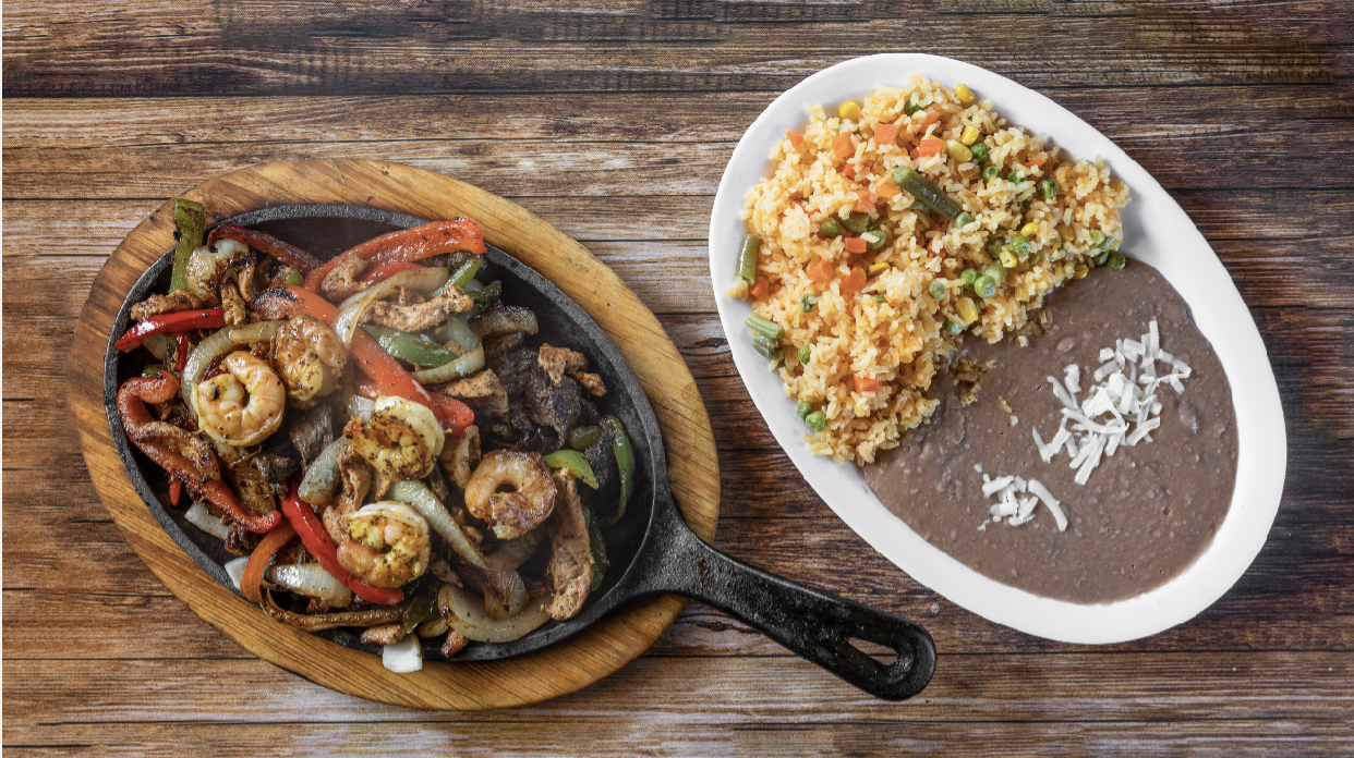 Mixed Fajitas — authentic Mexican dish at El Molcajete