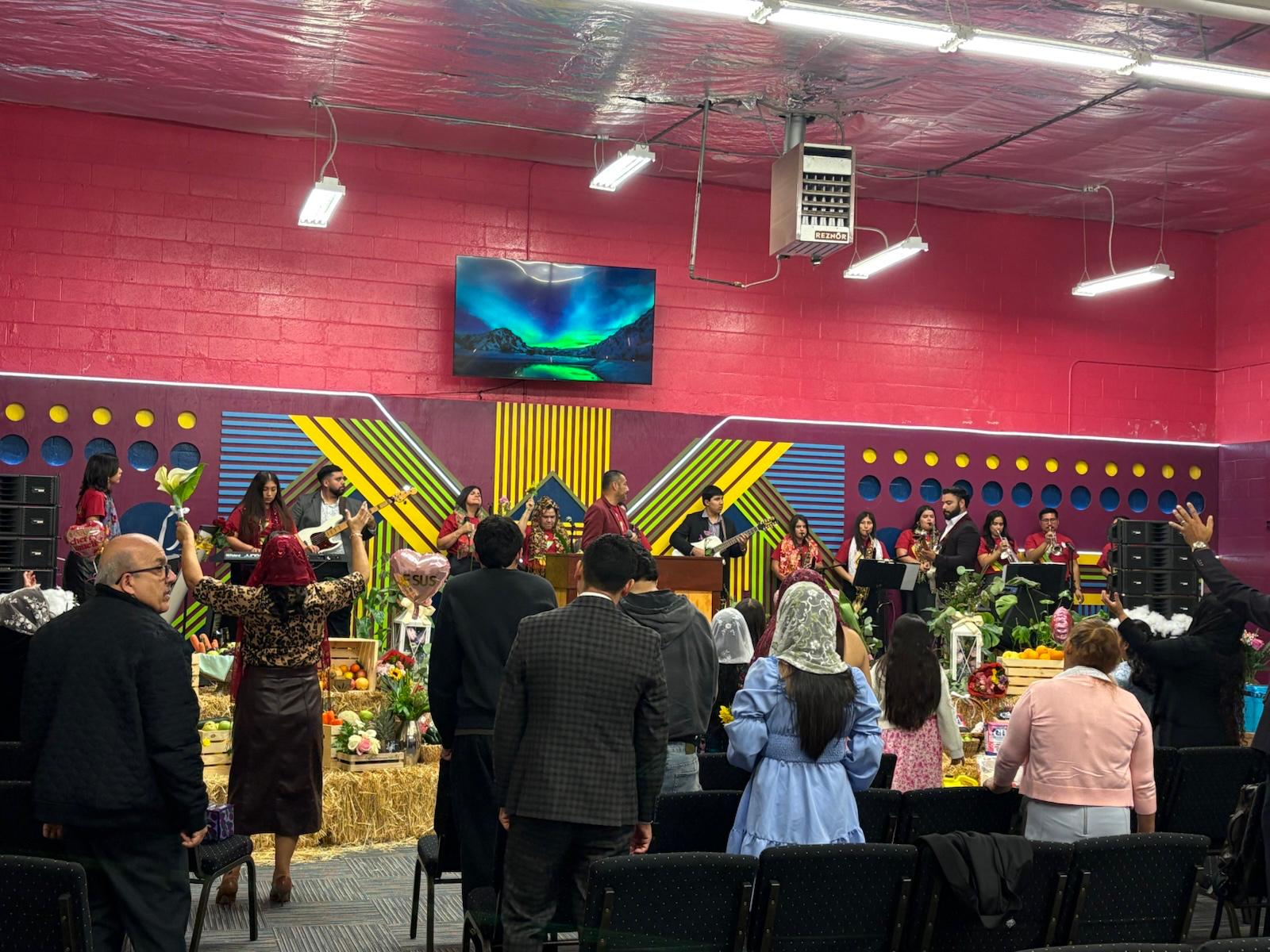 Galería Iglesia Palabra Miel 1