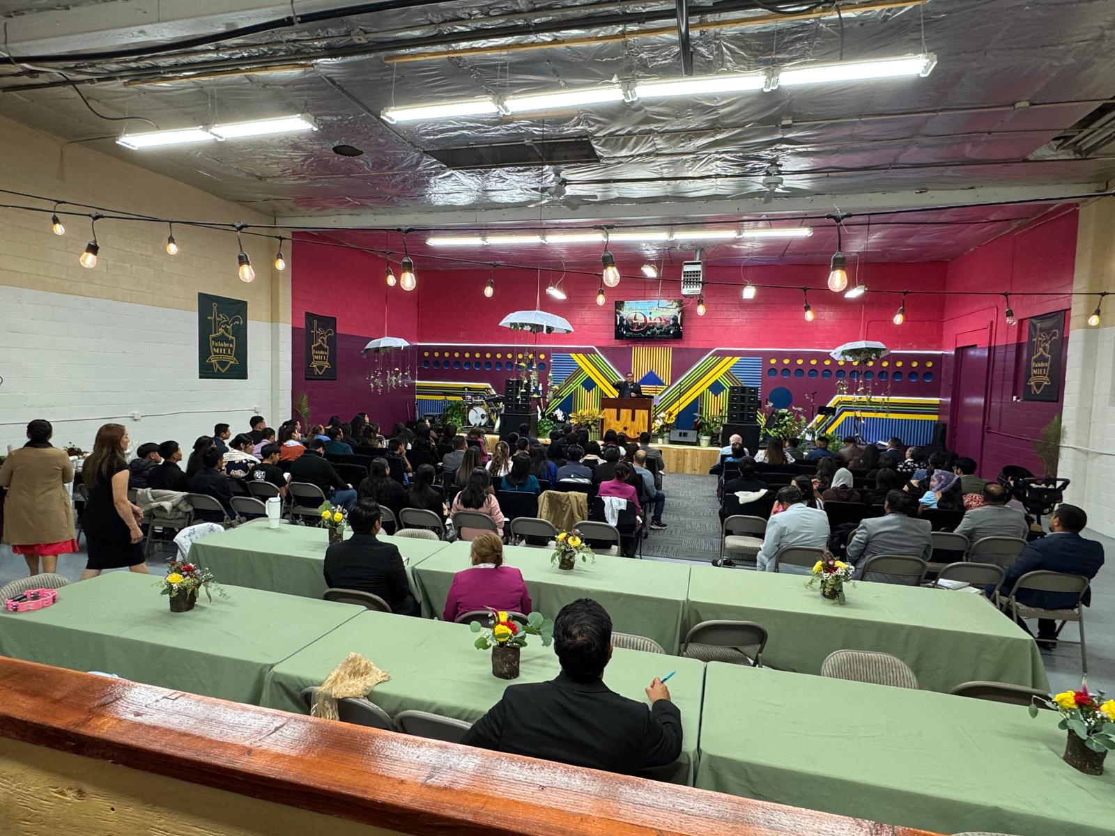 Galería Multimedia Iglesia Palabra Miel — Cultos 10