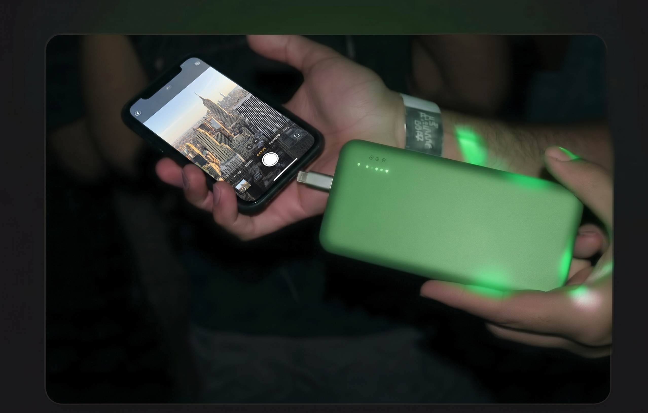 Guest PowerUp removable portable power bank