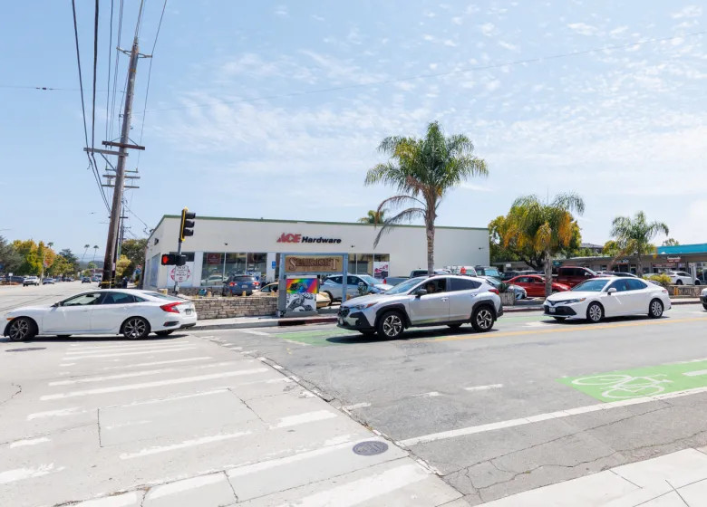 Seabright Plaza corner at Seabright and Soquel Avenue featuring Ace Hardware