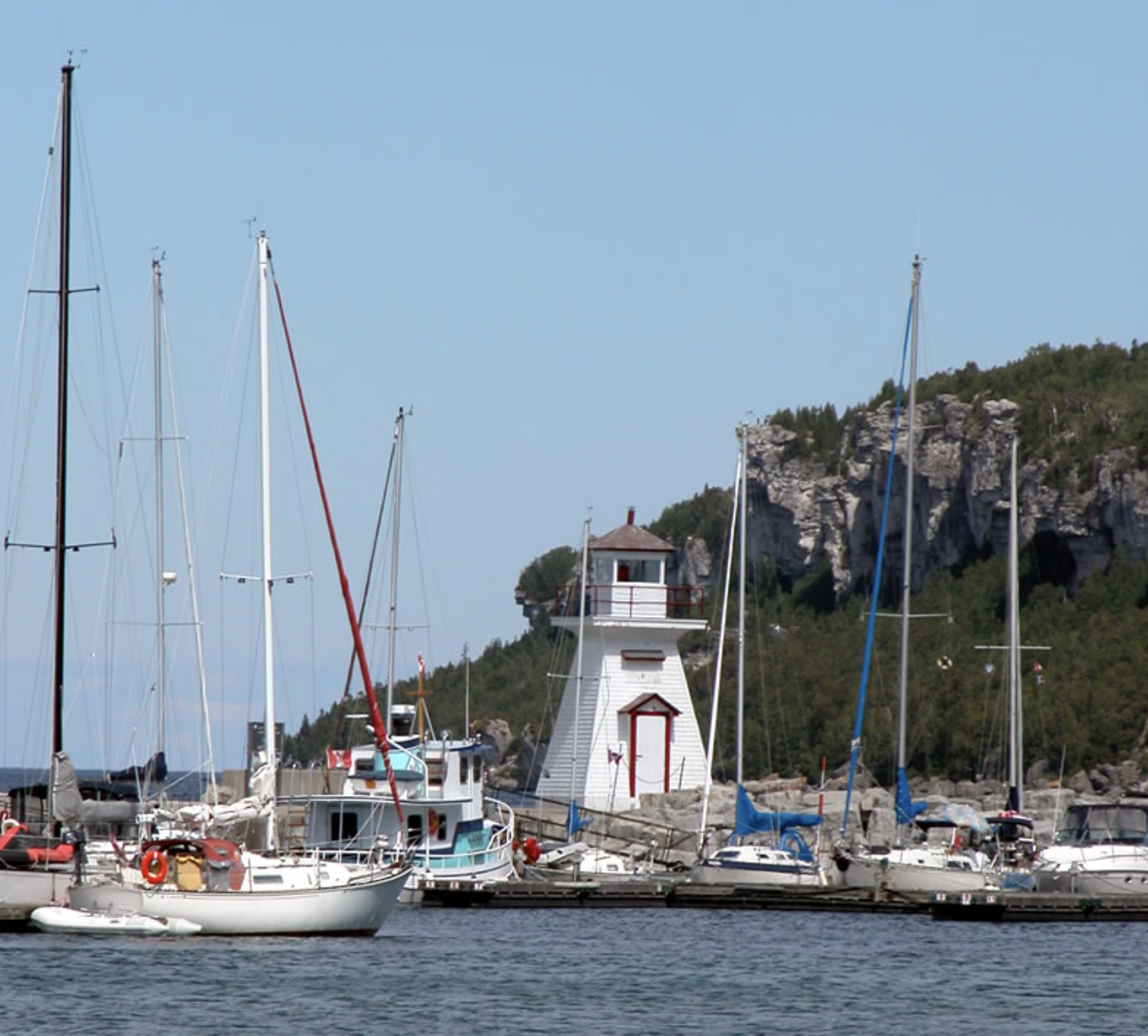 Lion's Head harbour & marina