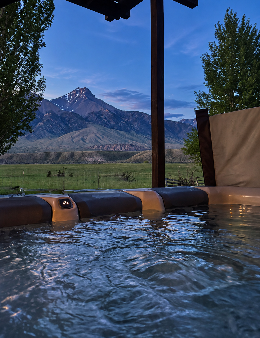 Private hot tub with breathtaking view of the Lost River Range peaks