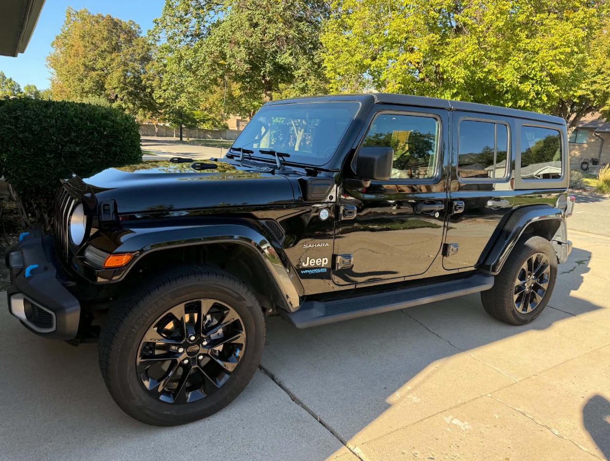Jeep Wrangler Sahara High-Gloss Paint & Wheel Detail