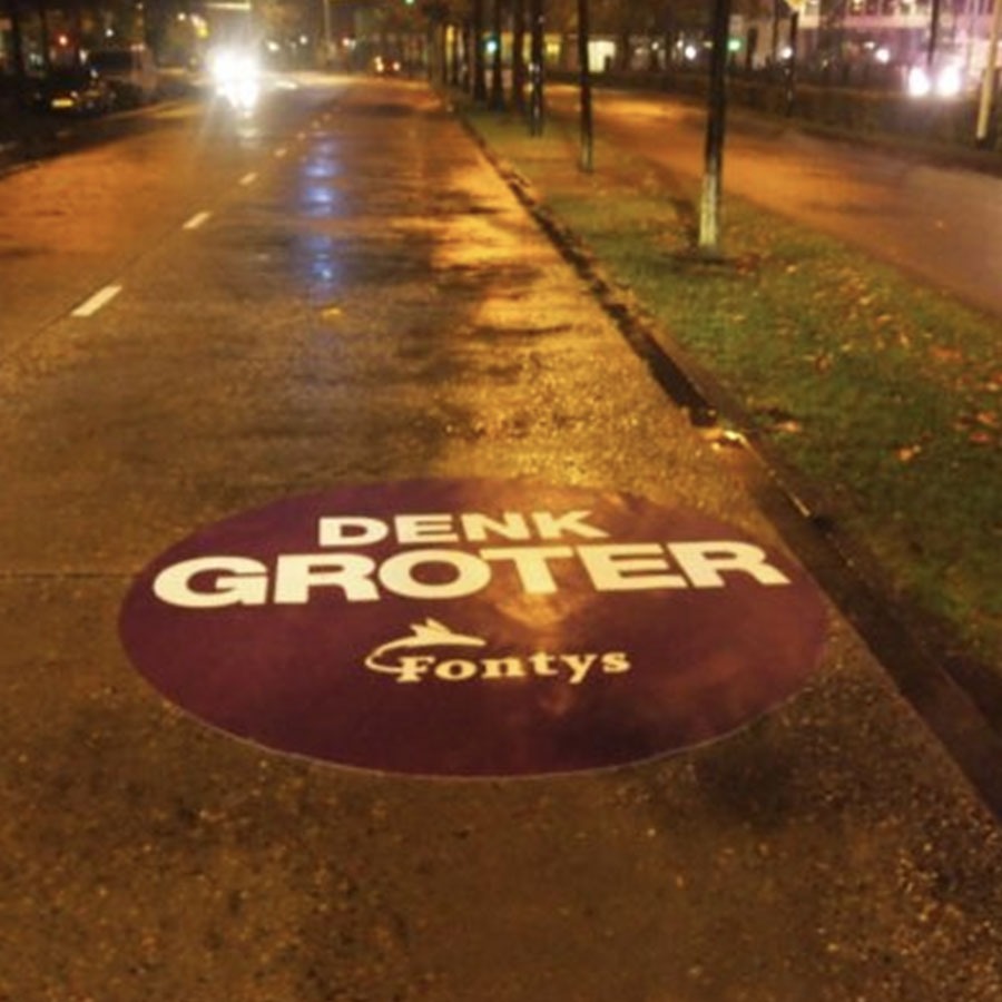 Muur / beton sticker voorbeeld 4