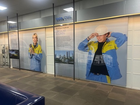Wand- en glasvisual Tata Steel showroom
