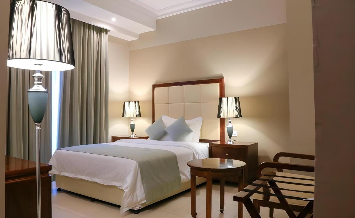 Single Room with Mountain View