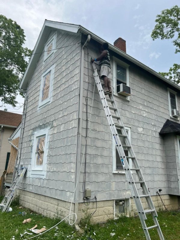 Two-Story Siding Scraping, Masking & Ladder Staging