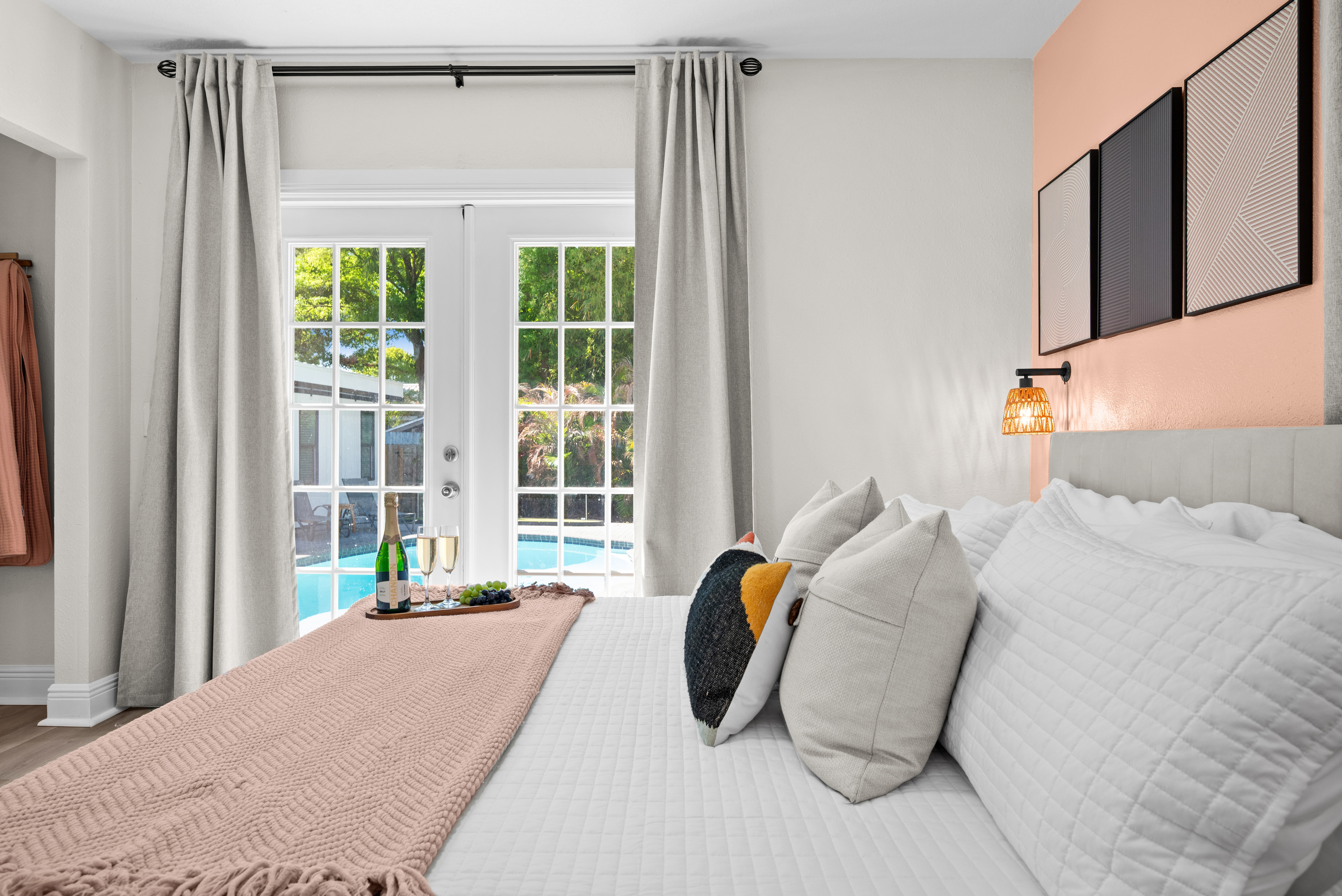 Detached Pool House Suite