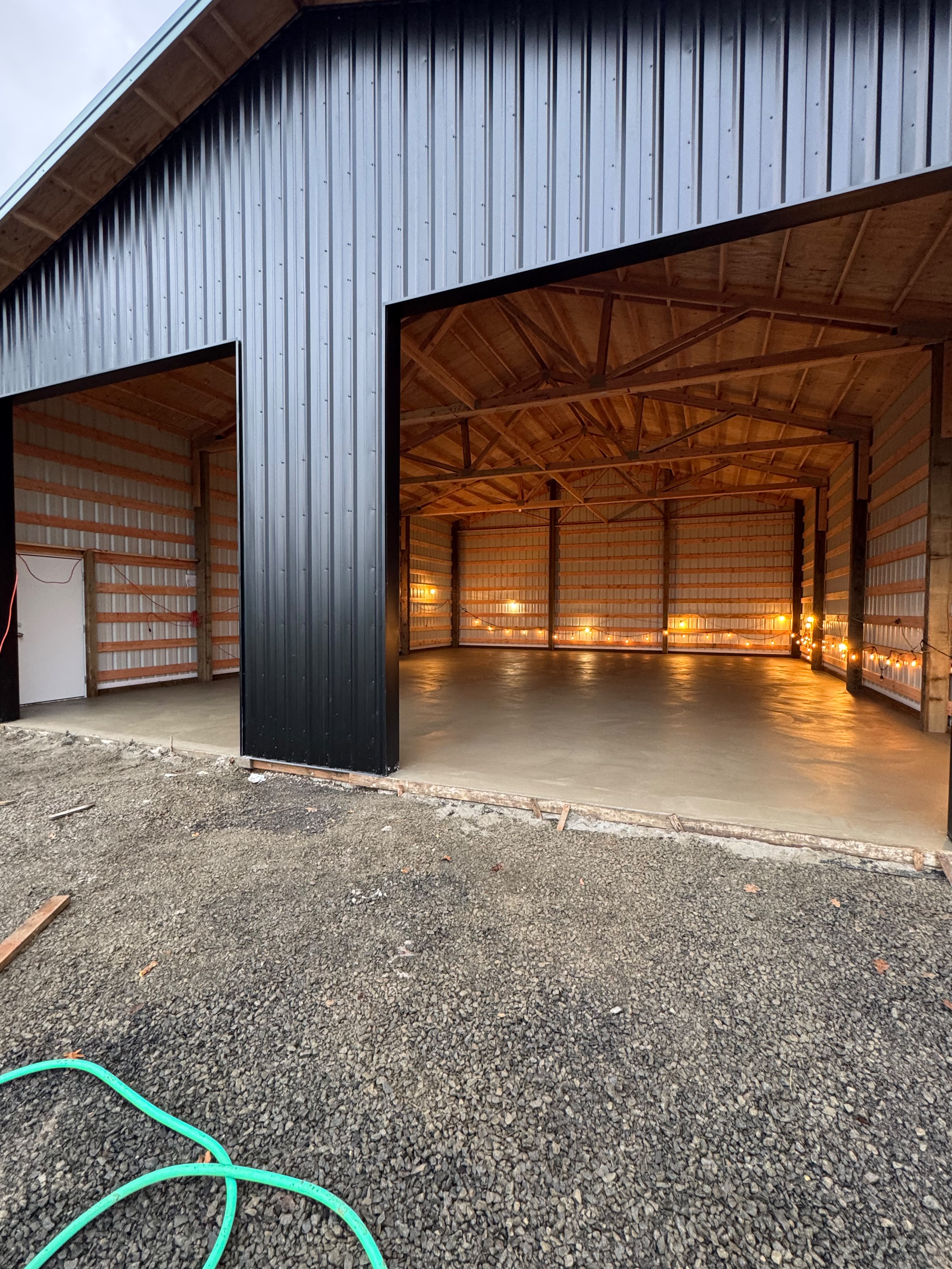 custom pole barn and workshop interior concrete slab pour completed by Foothills Concrete LLC in Salem Oregon
