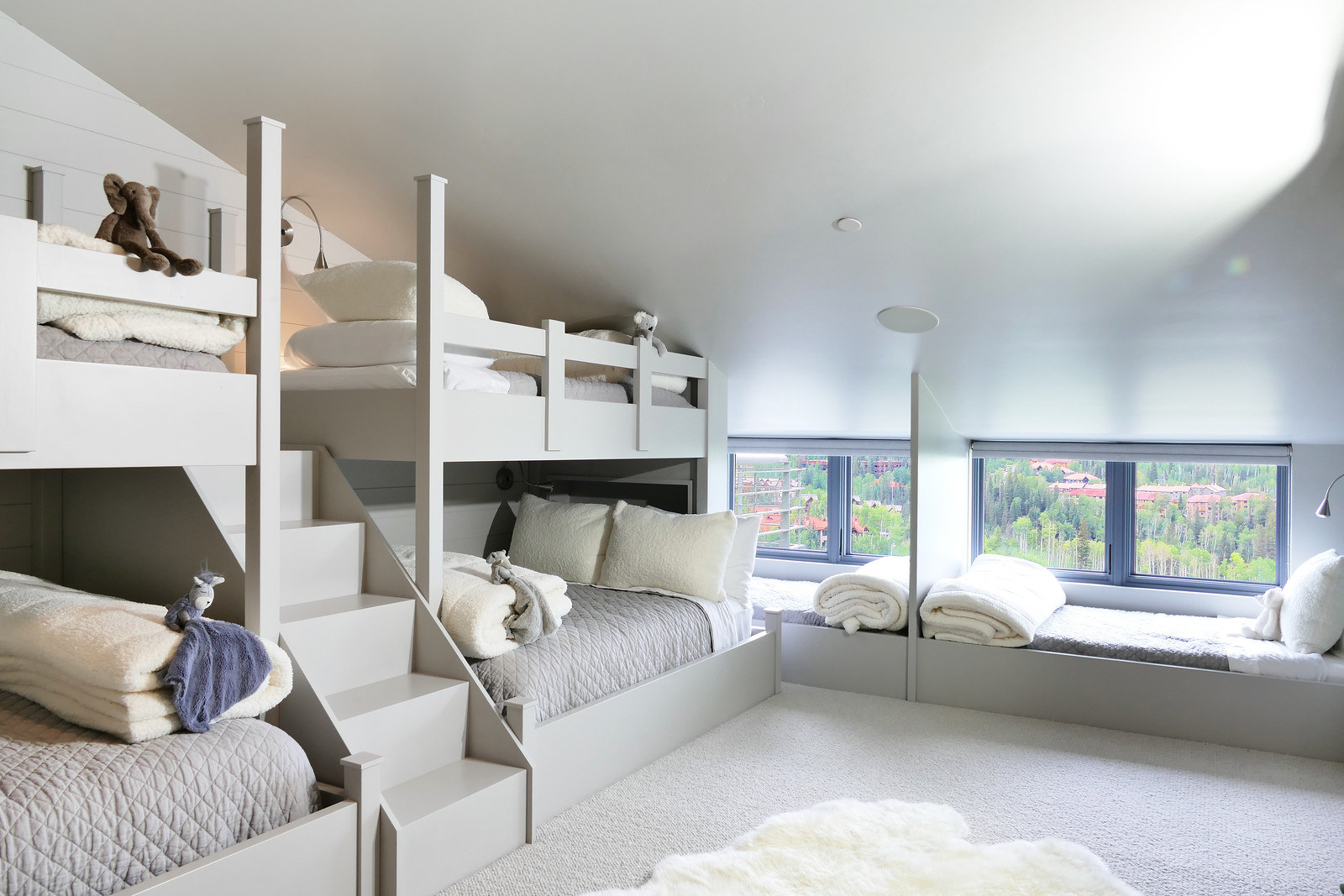 Mountain Retreat, view 5