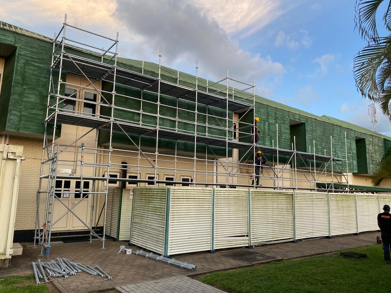 Institutional Building Full Facade & Roofline Platform