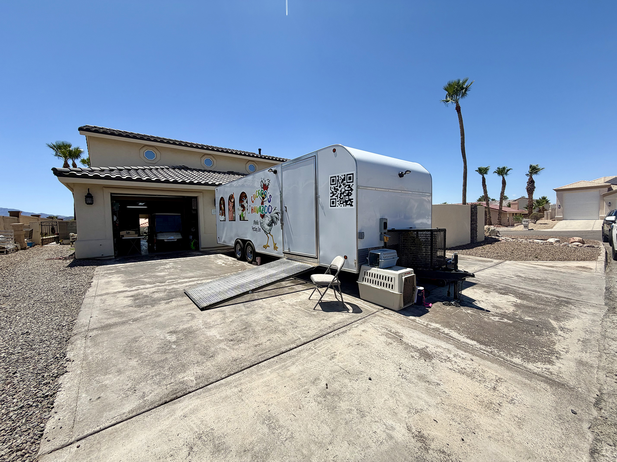Air-Conditioned Rolling Barn Trailer