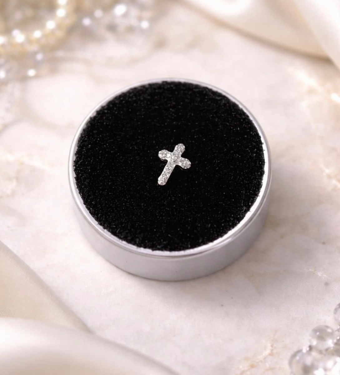 18K White Gold Crystal Cross