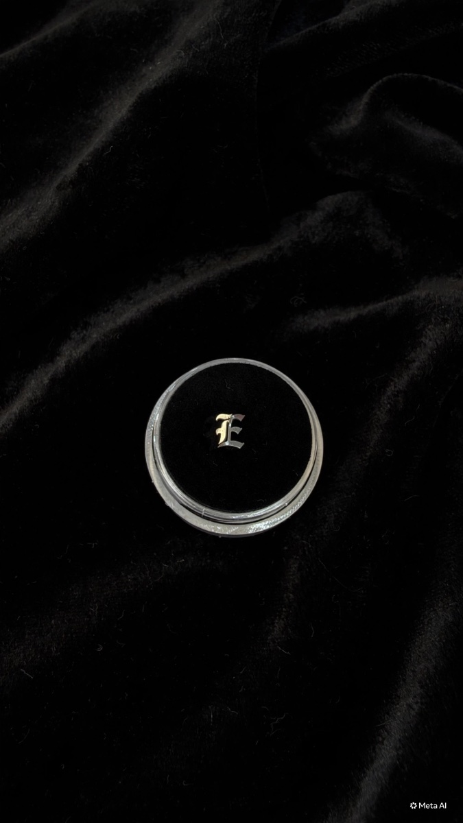 White Gold "E" (Old English)
