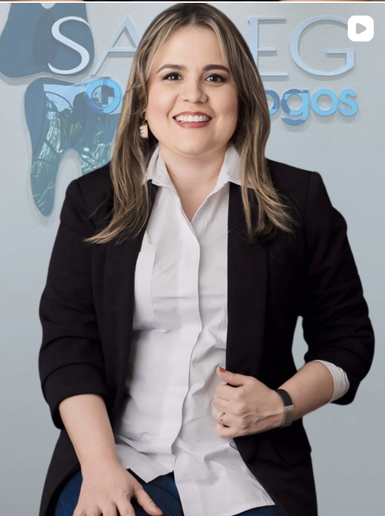 Dra. María Stella Hernández Salleg, Especialista en Ortodoncia