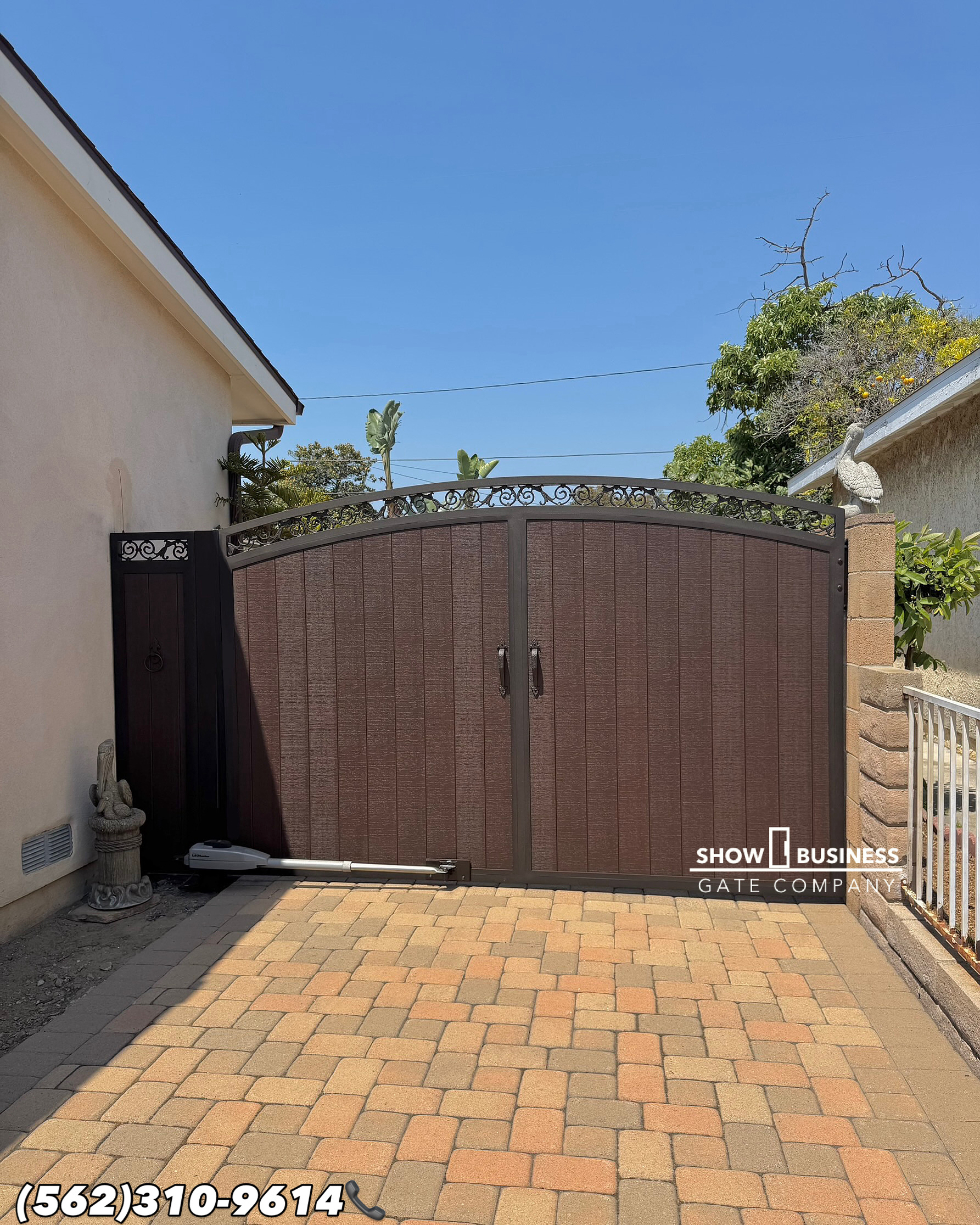 Architectural Horizontal Aluminum Slatted Gate