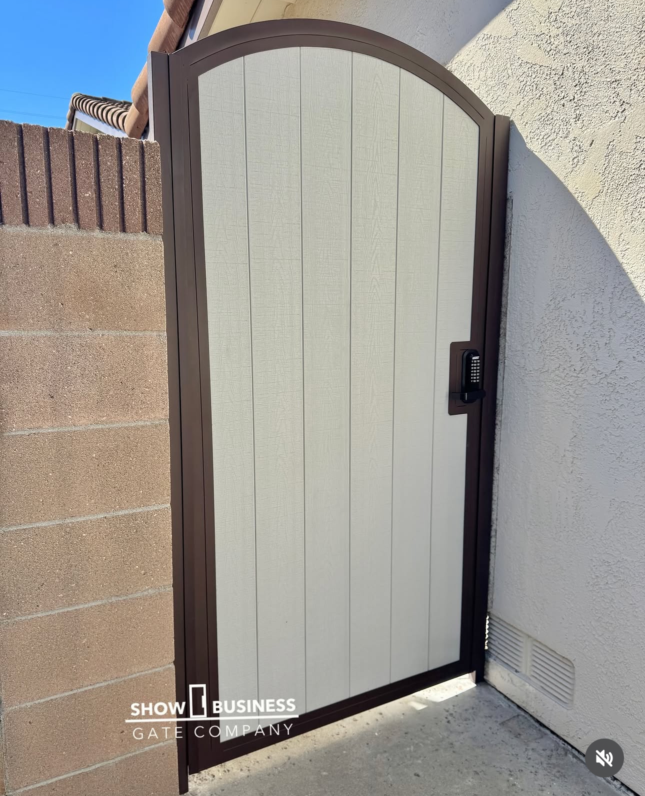 Black Aluminum Driveway Entrance Gate