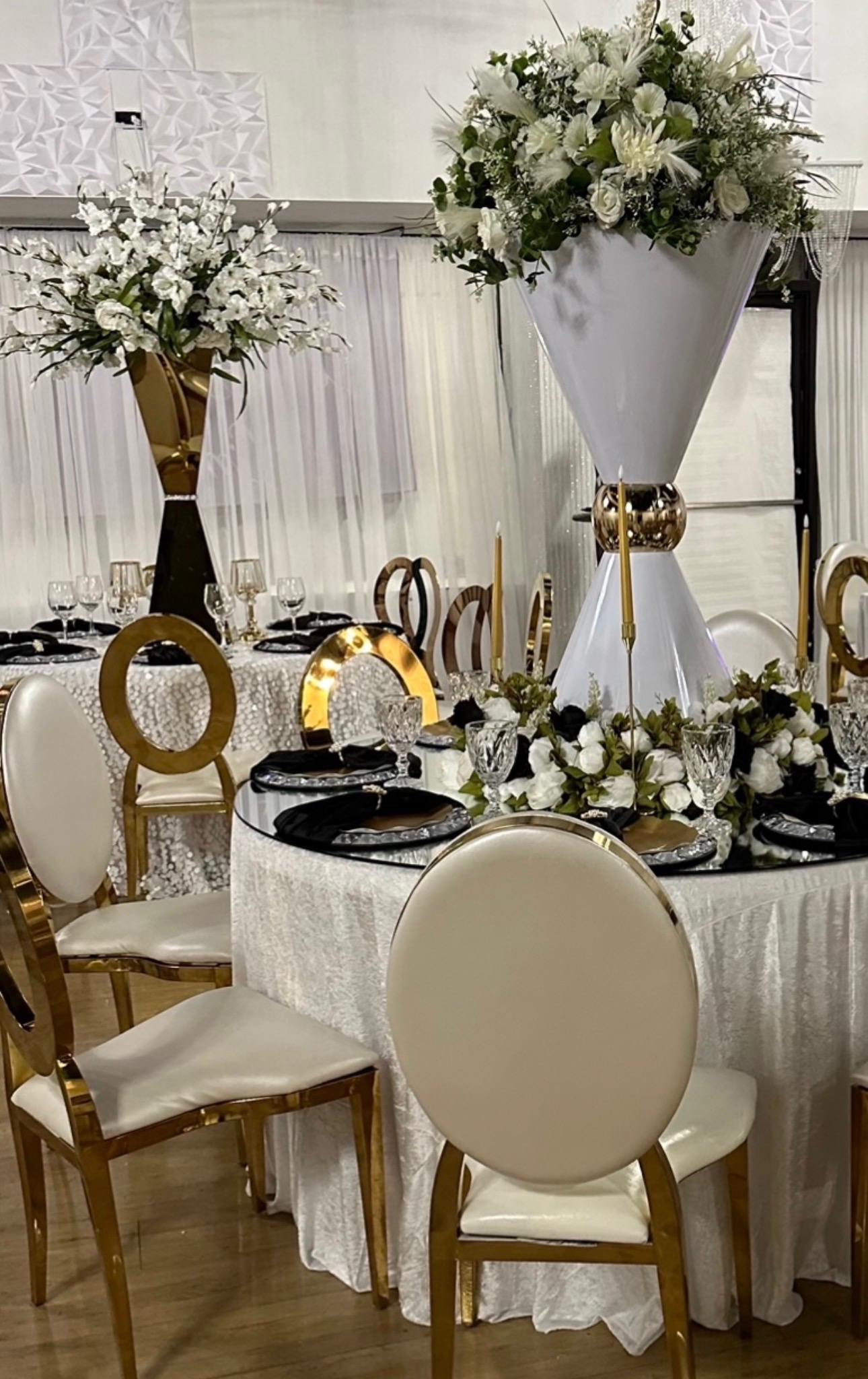 Monochrome Black & Gold Gala Tablescape