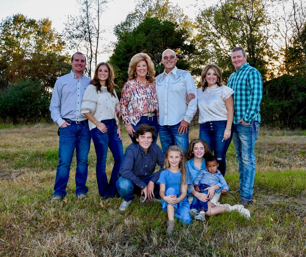 Gus & Judy Biggers Family - Alicia & Josh Jackson, Tiffany & Eric Benson, and Grandchildren