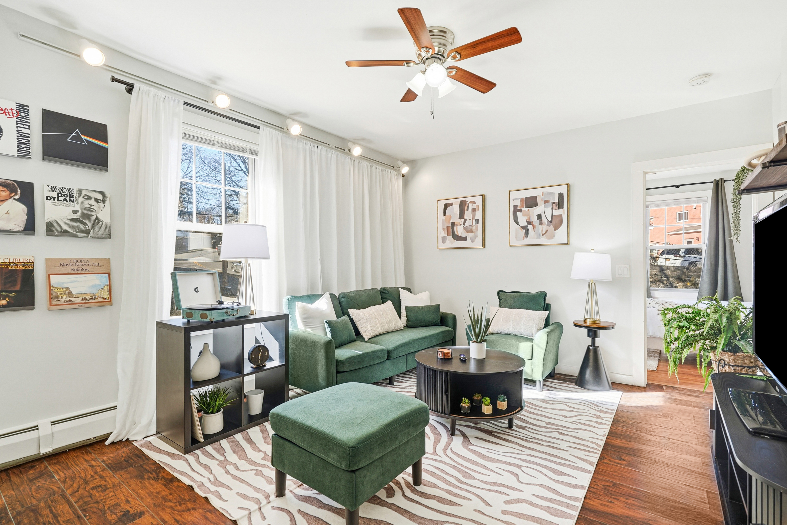 Sleek and Stylish Downtown Apartment in White Plains, NY