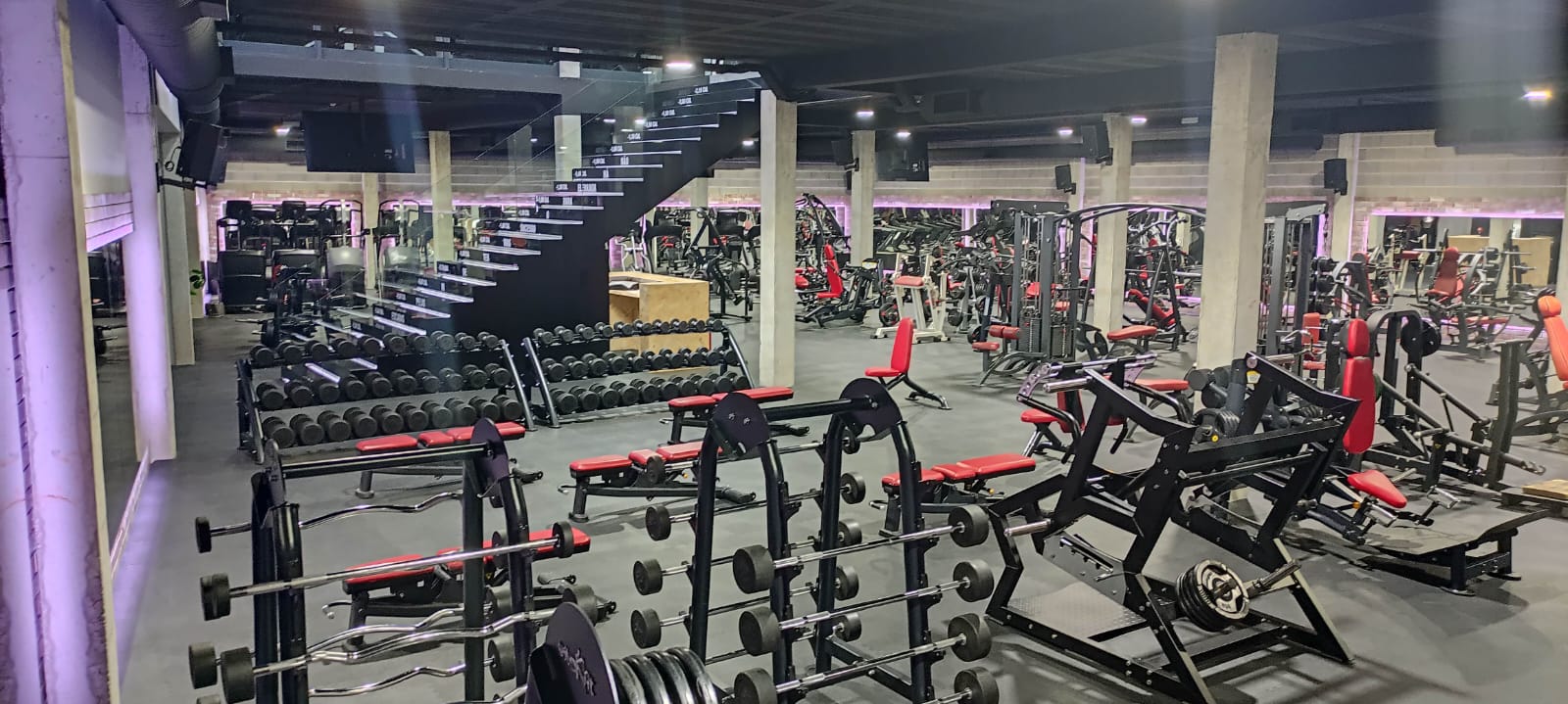 1000m² Sala de Musculação VilaFit