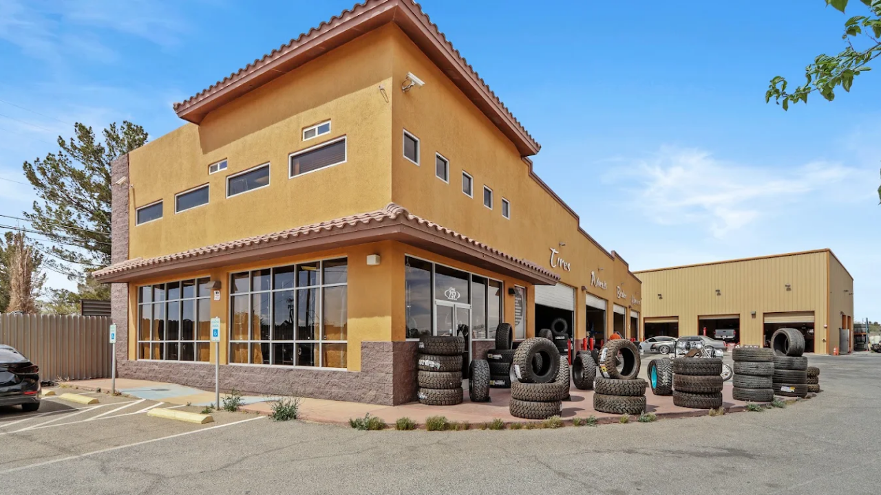 Oasis Tires & Wheels Horizon store