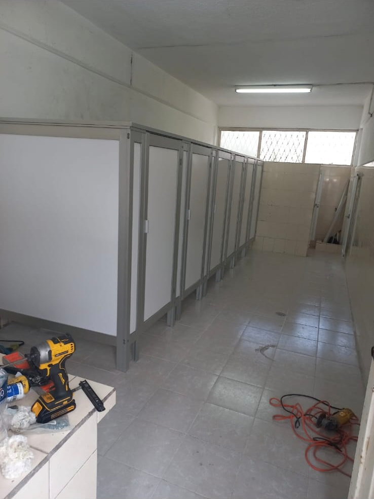 Trabajo de mantenimiento escolar 95