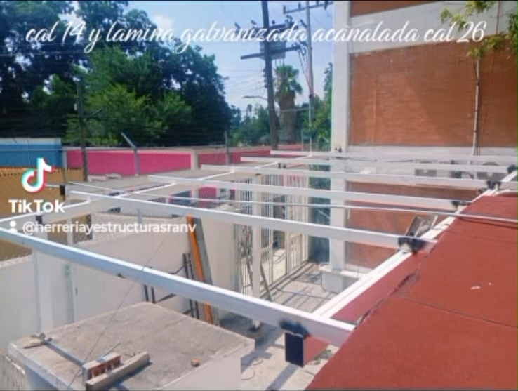Proyecto de mantenimiento escolar 15