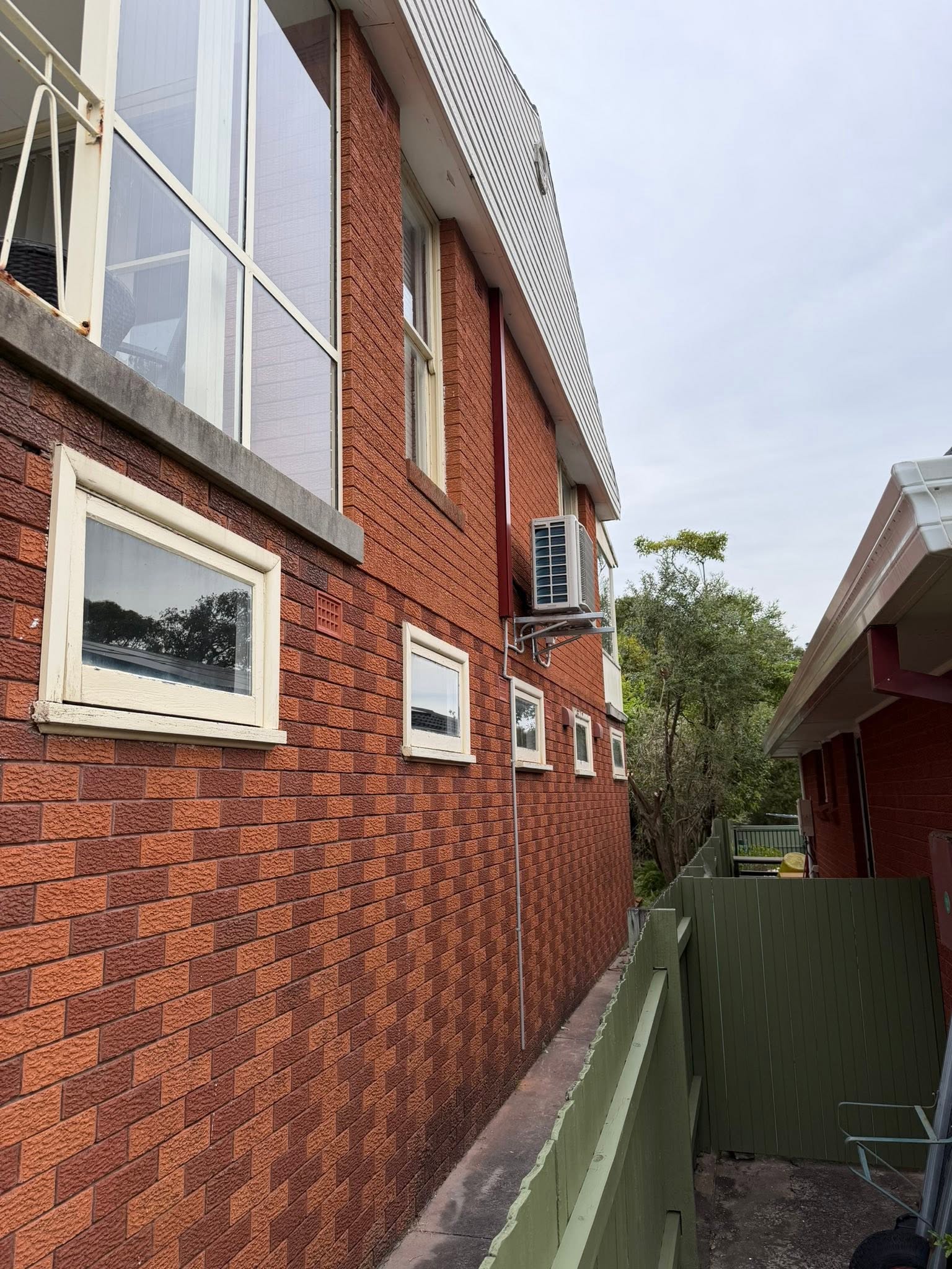 7.1kW Daikin Split System on Elevated Wall Brackets detail photo 2