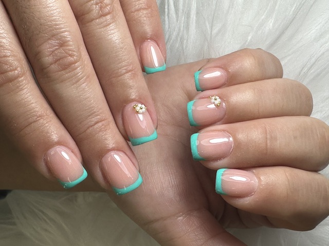 Mint Blossom French Manicure