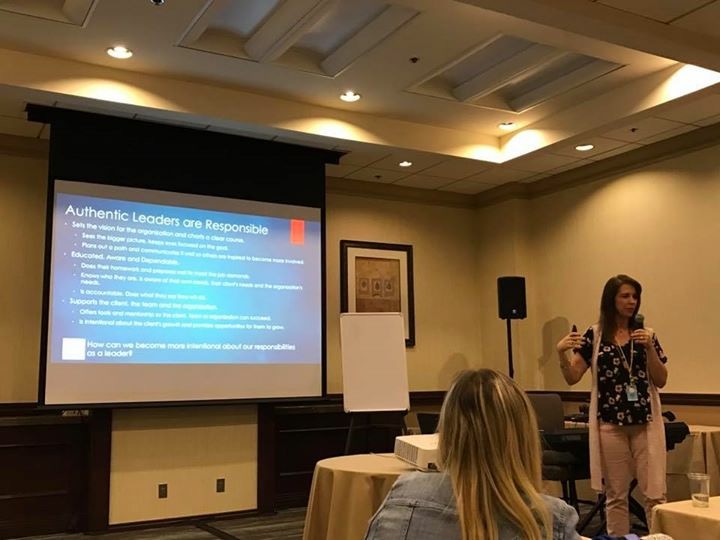 Laurie Winckel teaching and presenting masterclasses at IVACON Voice Teachers Conference